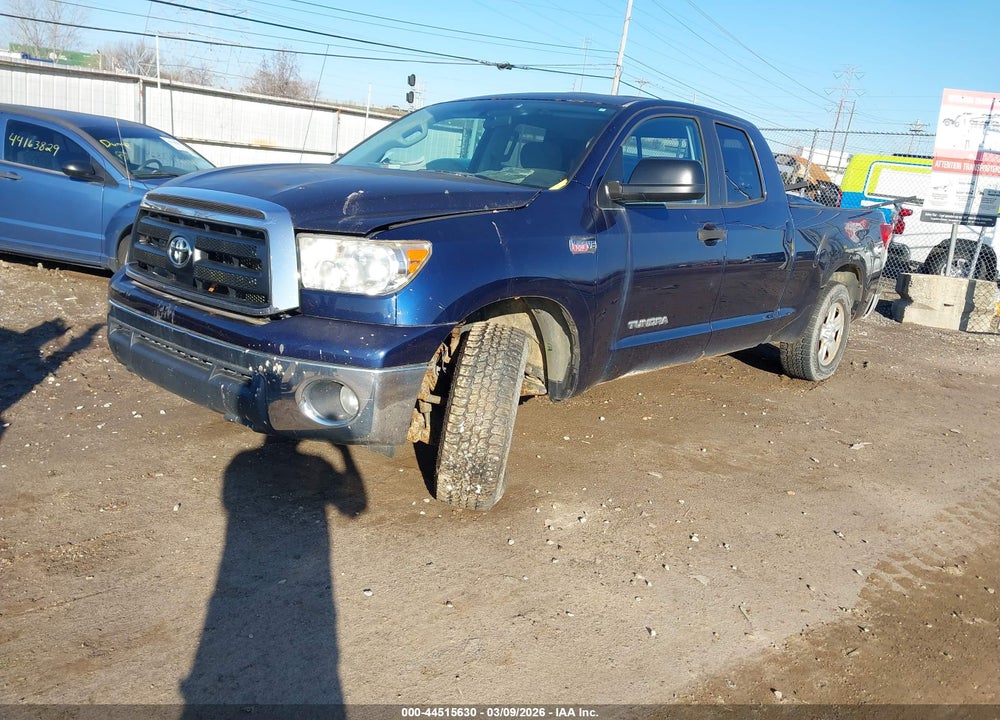 2011 TOYOTA TUNDRA GRADE 5.7L V8 VIN: 5TFUY5F1XBX208520