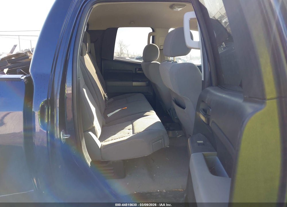 2011 TOYOTA TUNDRA GRADE 5.7L V8 VIN: 5TFUY5F1XBX208520