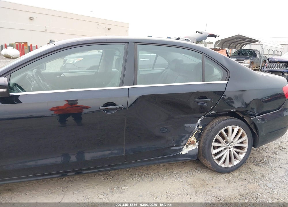 2012 VOLKSWAGEN JETTA 2.5L SEL VIN: 3VWLX7AJ5CM415550