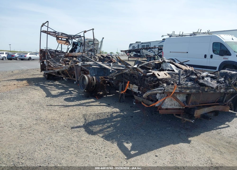 2005 WORKHORSE CUSTOM CHASSIS MOTORHOME CHASSIS P3500 VIN: 5B4LP57G053402251