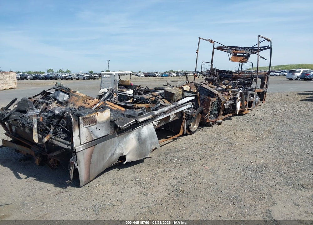 2005 WORKHORSE CUSTOM CHASSIS MOTORHOME CHASSIS P3500 VIN: 5B4LP57G053402251