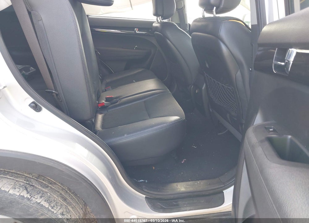 2011 KIA SORENTO EX V6 VIN: 5XYKUDA2XBG006874