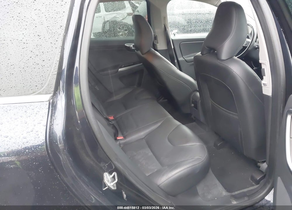 2016 VOLVO XC60 T6 VIN: YV4902RK8G2779389