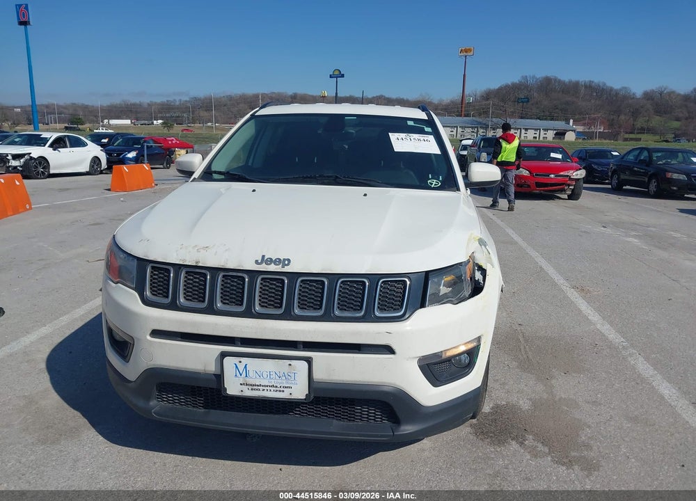 2018 JEEP COMPASS LATITUDE FWD VIN: 3C4NJCBB1JT374625