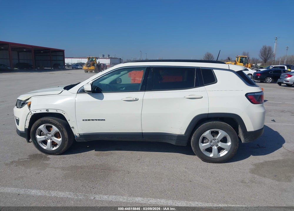 2018 JEEP COMPASS LATITUDE FWD VIN: 3C4NJCBB1JT374625