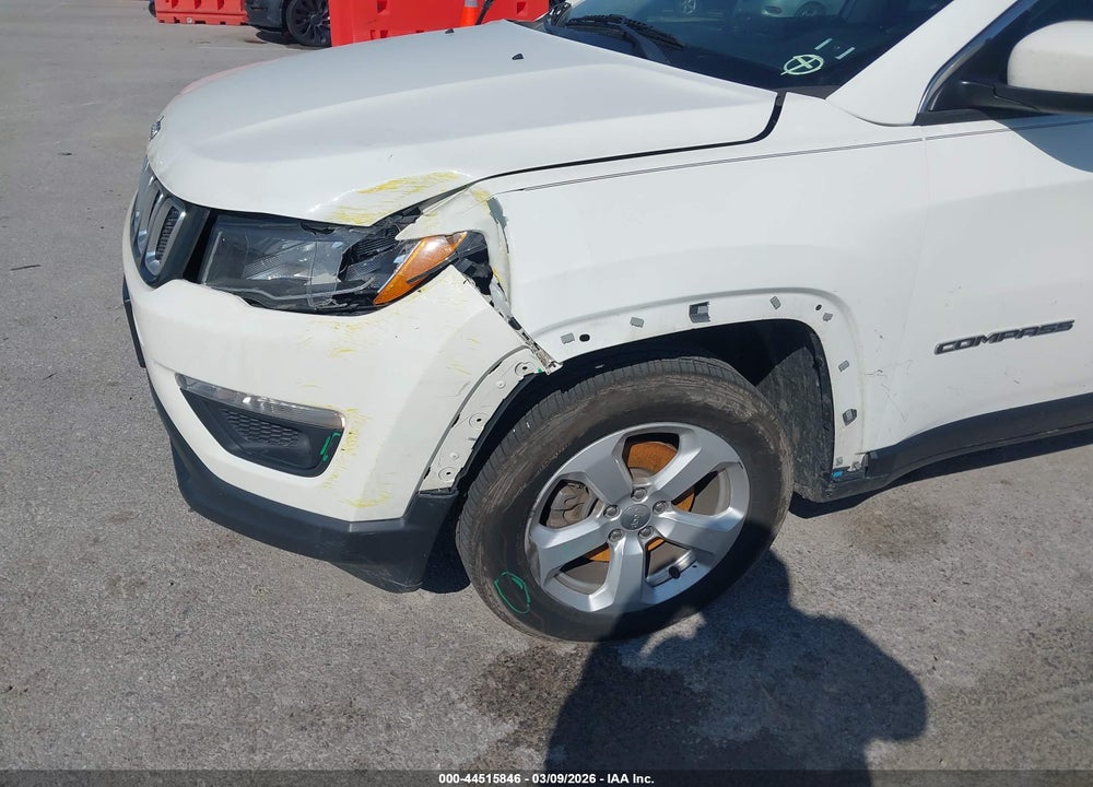 2018 JEEP COMPASS LATITUDE FWD VIN: 3C4NJCBB1JT374625