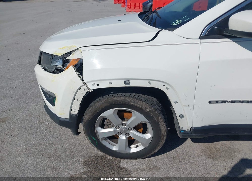 2018 JEEP COMPASS LATITUDE FWD VIN: 3C4NJCBB1JT374625