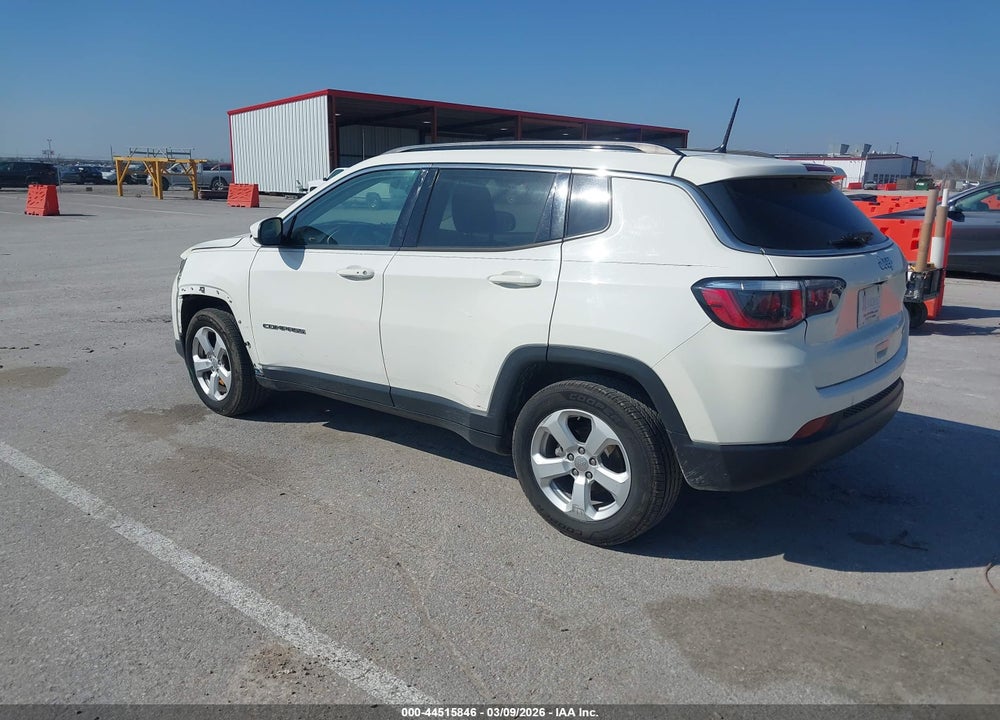 2018 JEEP COMPASS LATITUDE FWD VIN: 3C4NJCBB1JT374625