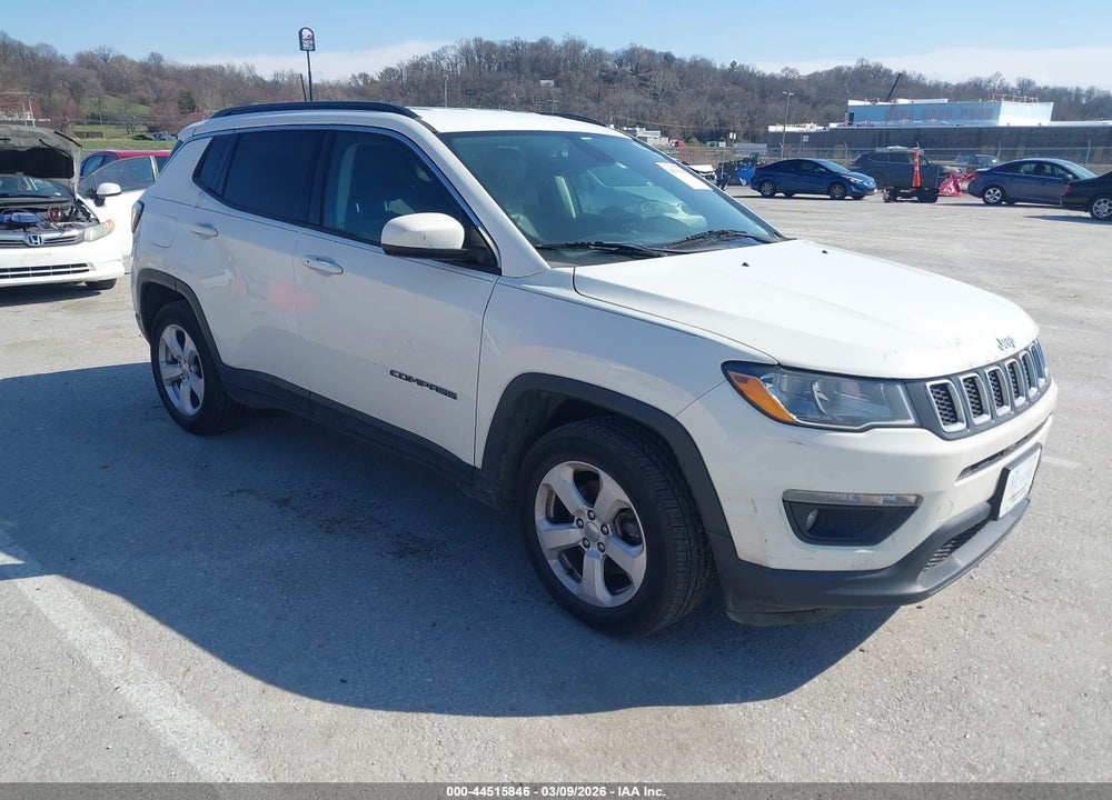 2018 JEEP COMPASS LATITUDE FWD VIN: 3C4NJCBB1JT374625