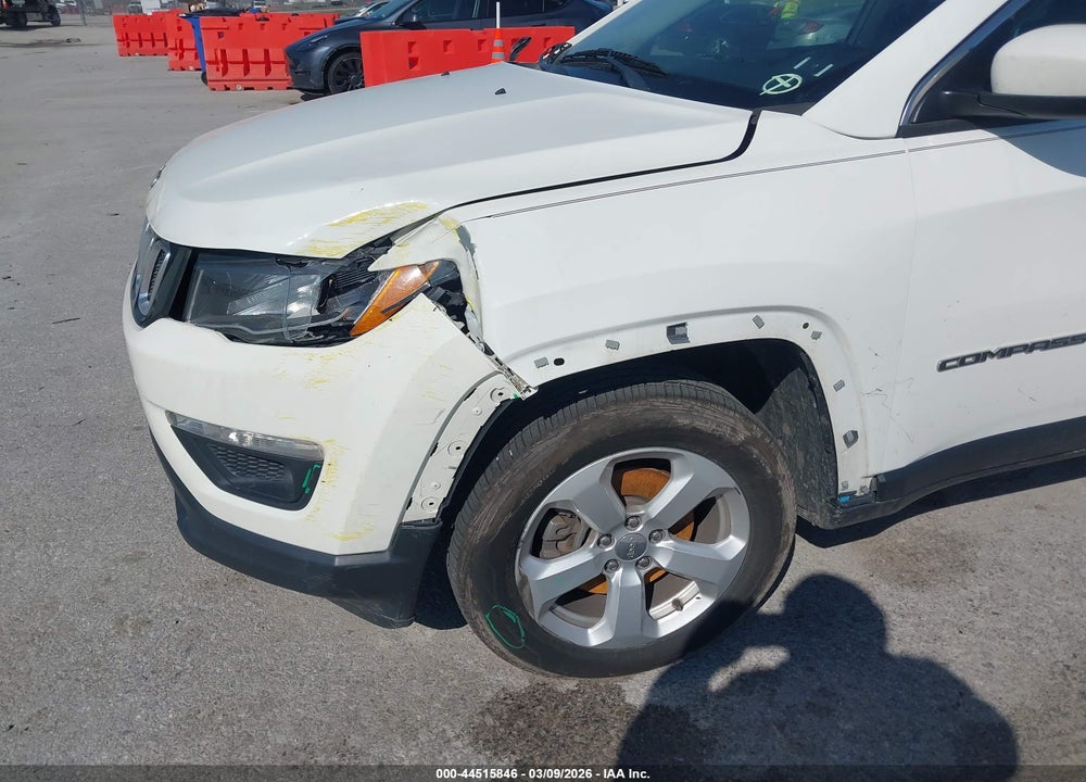2018 JEEP COMPASS LATITUDE FWD VIN: 3C4NJCBB1JT374625