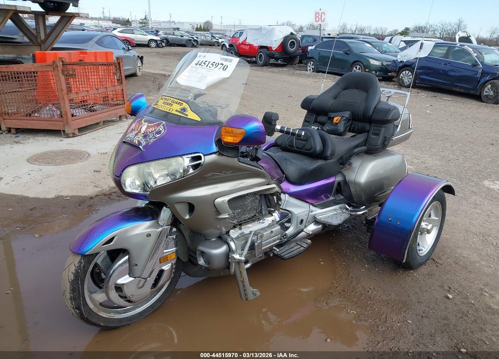 2002 HONDA GL1800 VIN: 1HFSC47082A106132