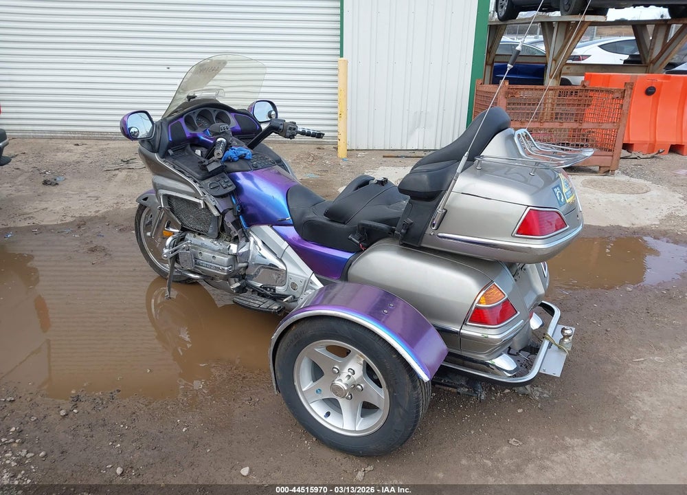 2002 HONDA GL1800 VIN: 1HFSC47082A106132