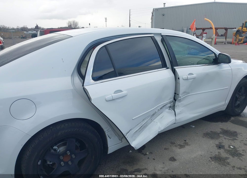 2011 CHEVROLET MALIBU LS VIN: 1G1ZA5EUXBF352492