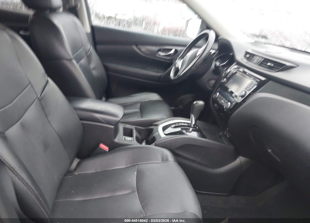 2015 NISSAN ROGUE SL VIN: 5N1AT2MV3FC924920