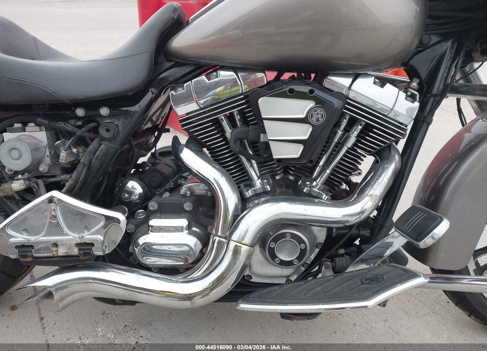 2015 HARLEY-DAVIDSON FLHXS STREET GLIDE SPECIAL VIN: 1HD1KRM13FB660972