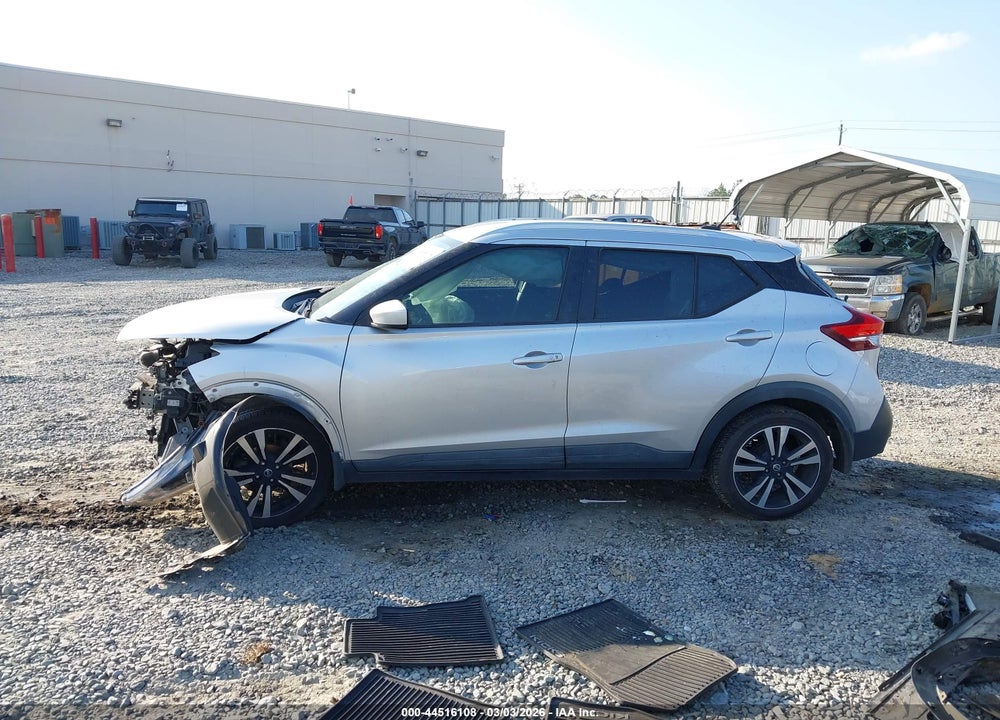 2018 NISSAN KICKS SV VIN: 3N1CP5CU8JL541843