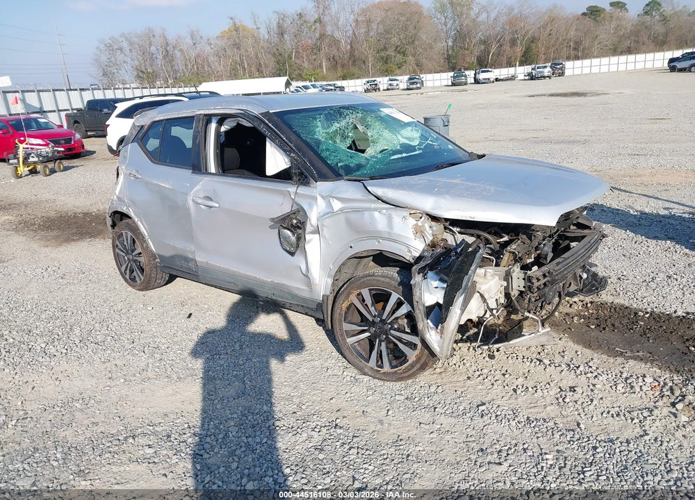 2018 NISSAN KICKS SV VIN: 3N1CP5CU8JL541843