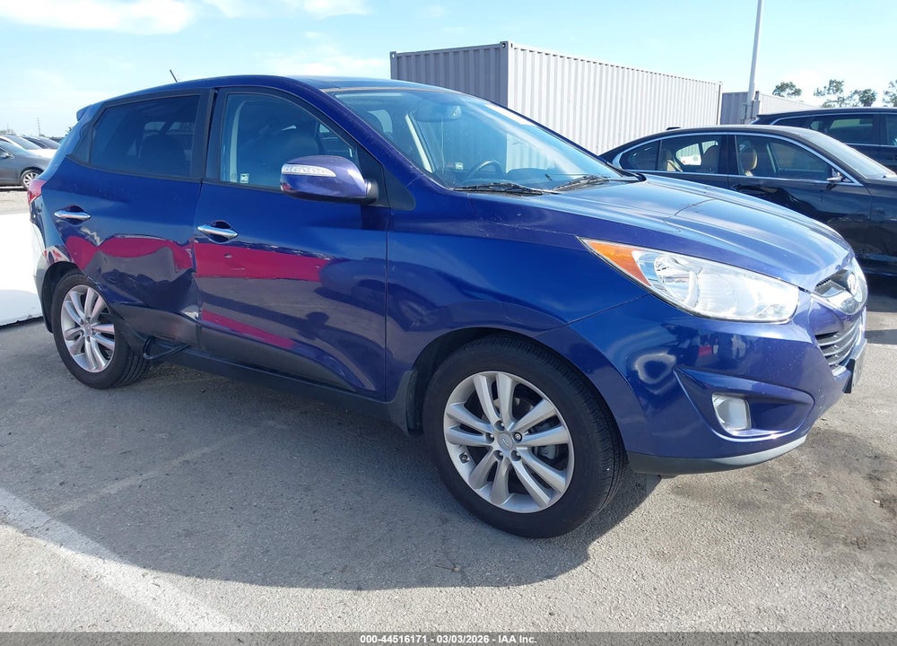 2011 HYUNDAI TUCSON LIMITED VIN: KM8JU3AC7BU139472