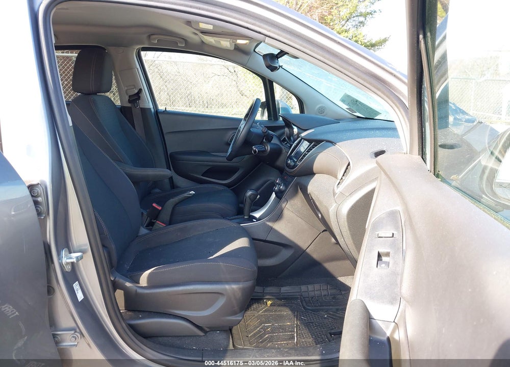 2020 CHEVROLET TRAX AWD LS VIN: 3GNCJNSB0LL298375