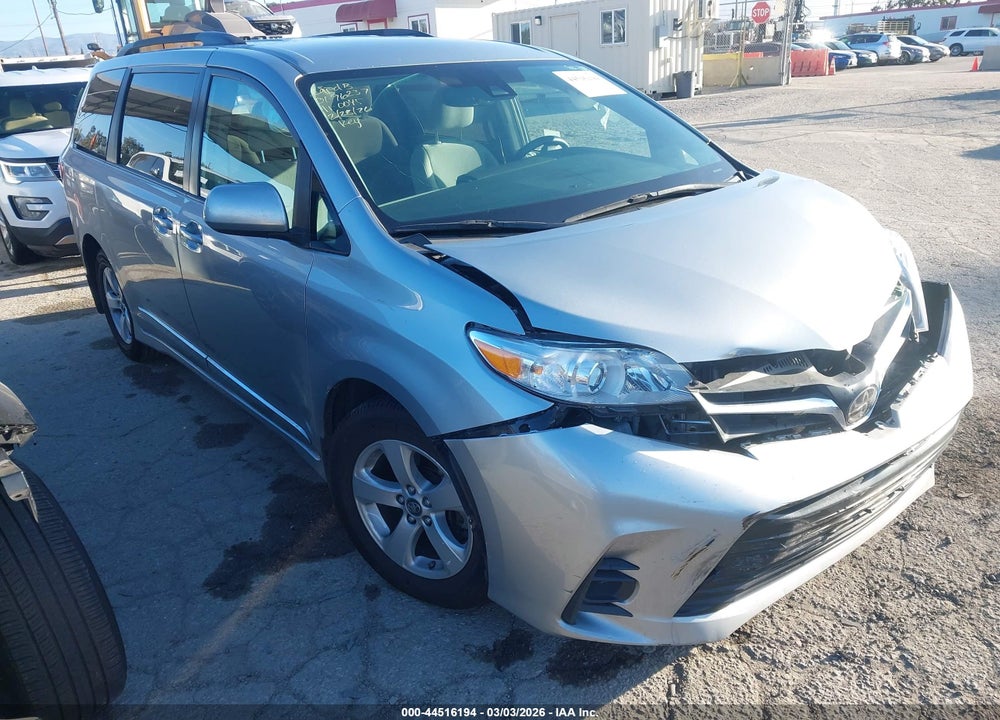 2019 TOYOTA SIENNA LE 8 PASSENGER VIN: 5TDKZ3DC2KS019914
