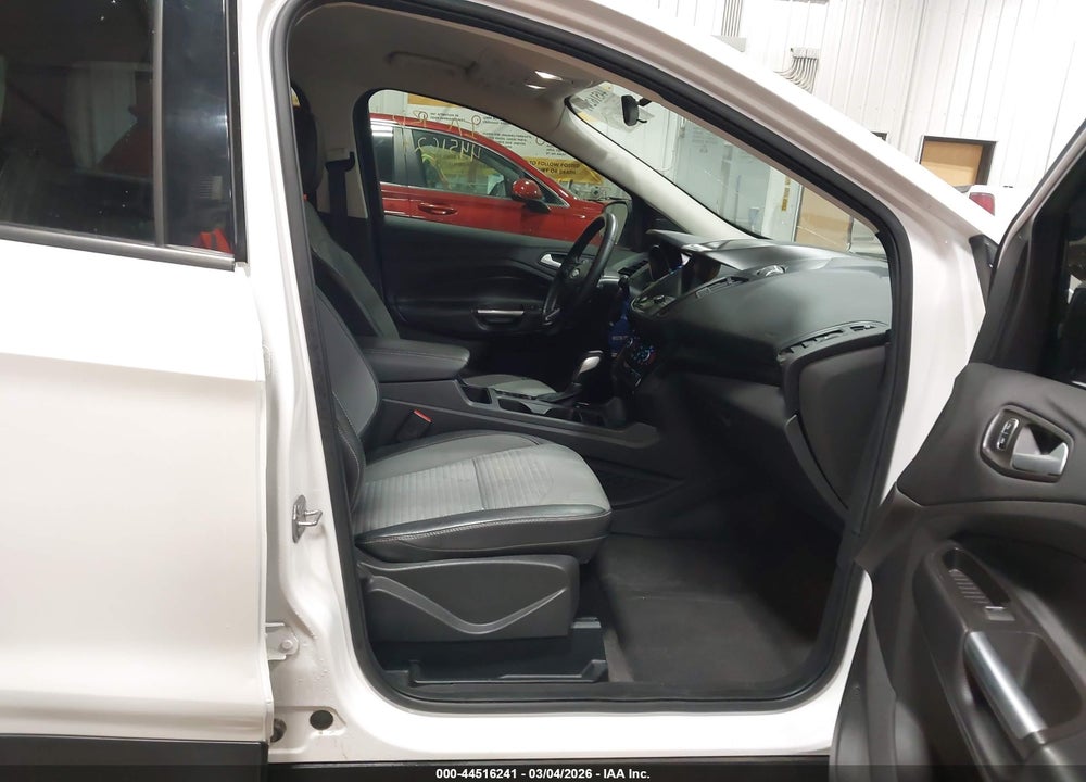 2019 FORD ESCAPE SE VIN: 1FMCU9GD7KUB06645