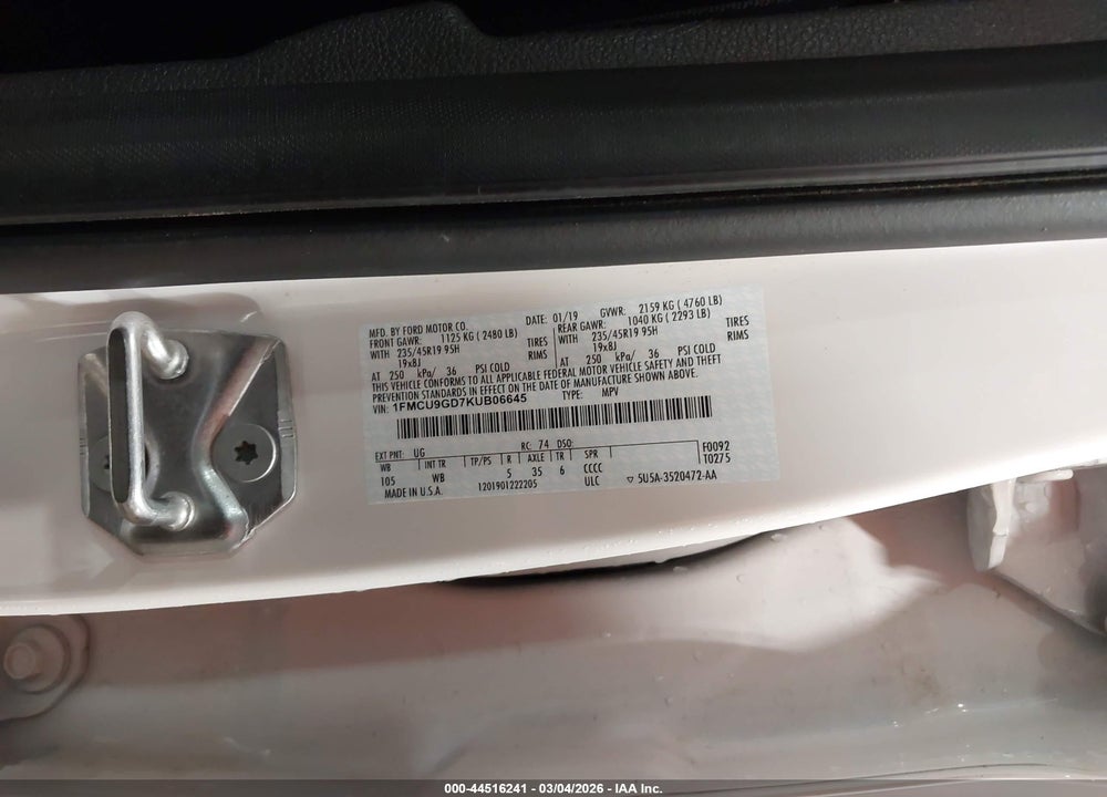 2019 FORD ESCAPE SE VIN: 1FMCU9GD7KUB06645