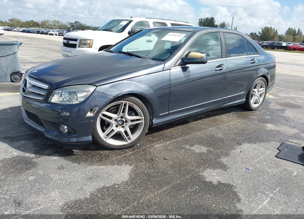 2009 MERCEDES-BENZ C 300 LUXURY/SPORT VIN: WDDGF54XX9R051957