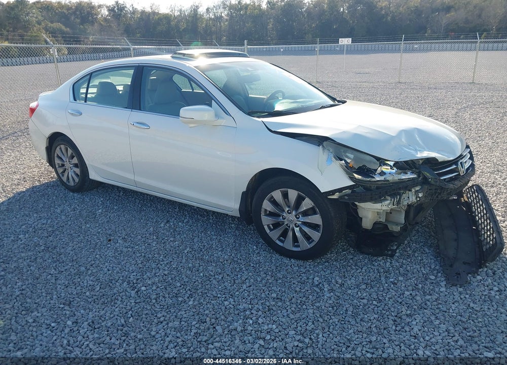 2013 HONDA ACCORD EX-L V-6 VIN: 1HGCR3F88DA043875