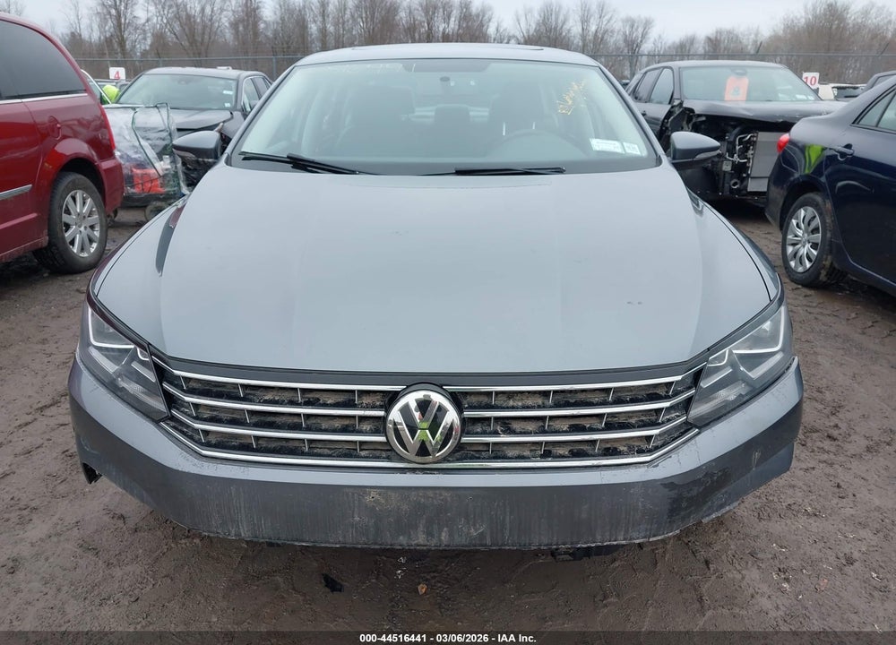 2018 VOLKSWAGEN PASSAT 2.0T SE VIN: 1VWBA7A34JC022233