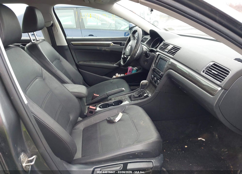 2018 VOLKSWAGEN PASSAT 2.0T SE VIN: 1VWBA7A34JC022233