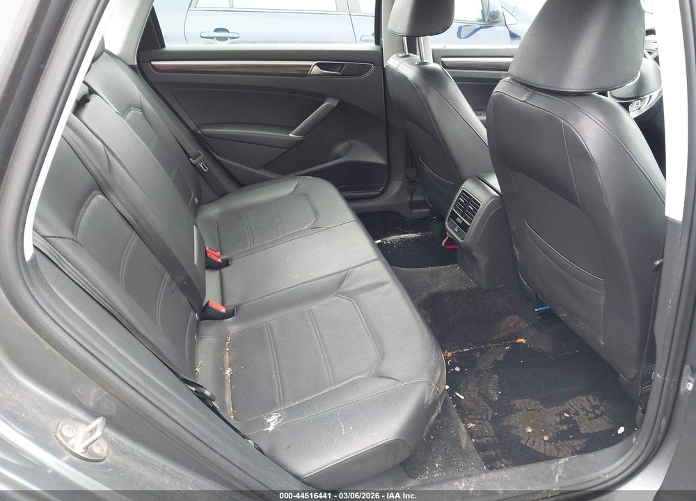 2018 VOLKSWAGEN PASSAT 2.0T SE VIN: 1VWBA7A34JC022233