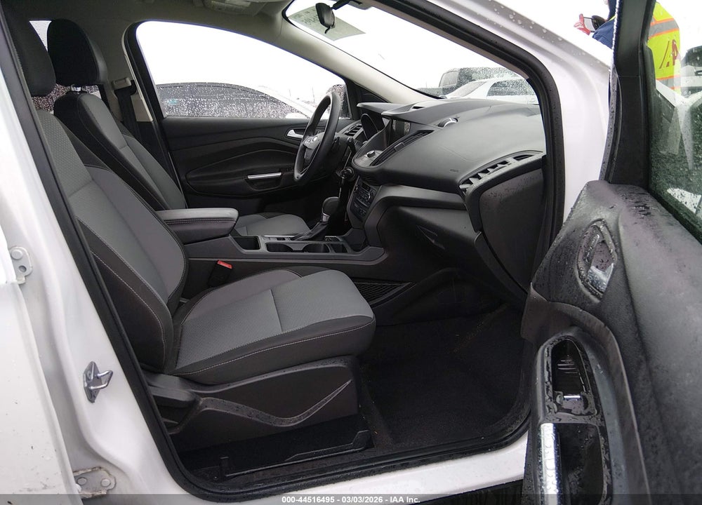 2017 FORD ESCAPE SE VIN: 1FMCU9G97HUE20199