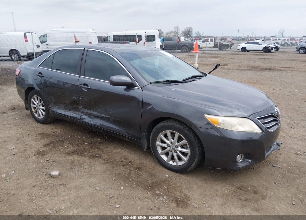 2011 TOYOTA CAMRY XLE VIN: 4T1BF3EK2BU756262