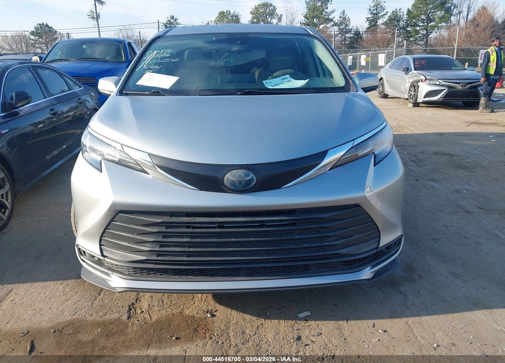 2021 TOYOTA SIENNA LE VIN: 5TDKSKFC4MS012512