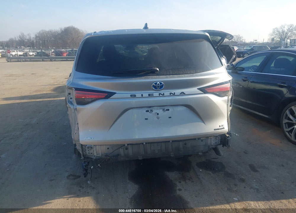 2021 TOYOTA SIENNA LE VIN: 5TDKSKFC4MS012512