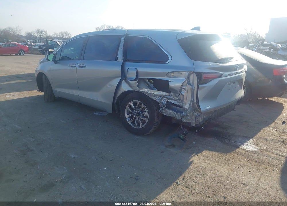 2021 TOYOTA SIENNA LE VIN: 5TDKSKFC4MS012512