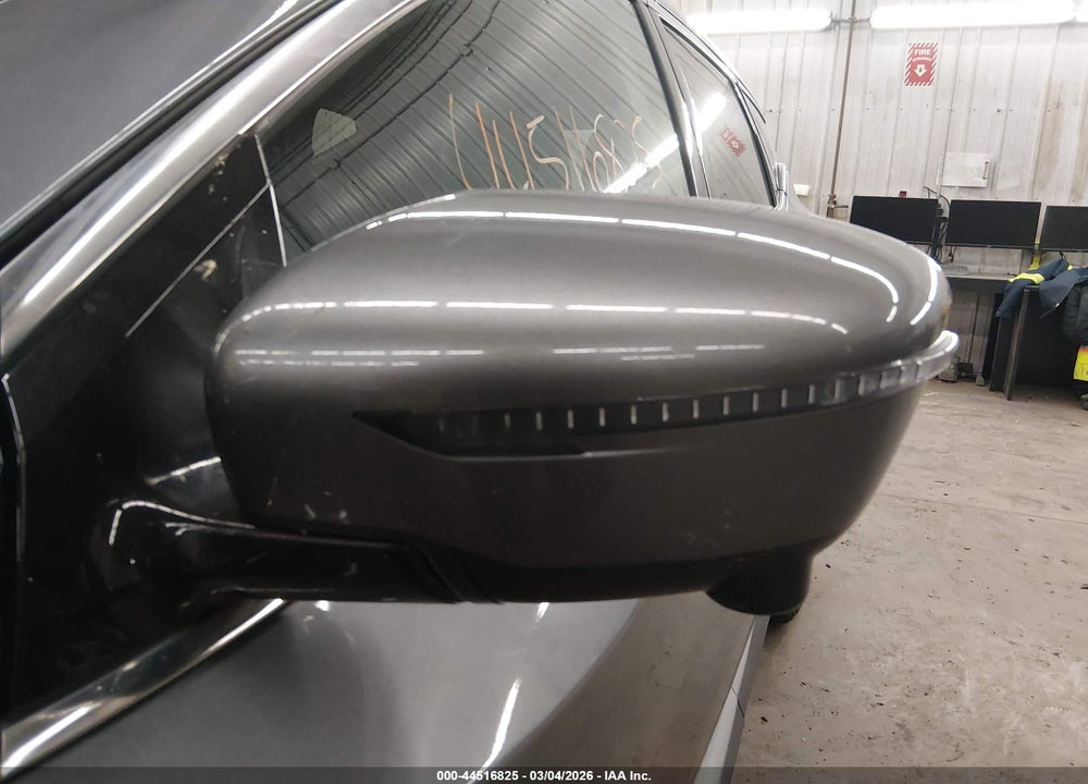 2018 NISSAN MURANO PLATINUM VIN: 5N1AZ2MHXJN177287