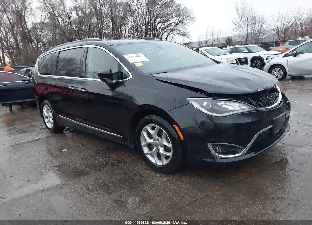 2017 CHRYSLER PACIFICA TOURING-L VIN: 2C4RC1BG5HR762658