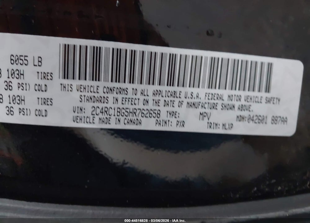 2017 CHRYSLER PACIFICA TOURING-L VIN: 2C4RC1BG5HR762658