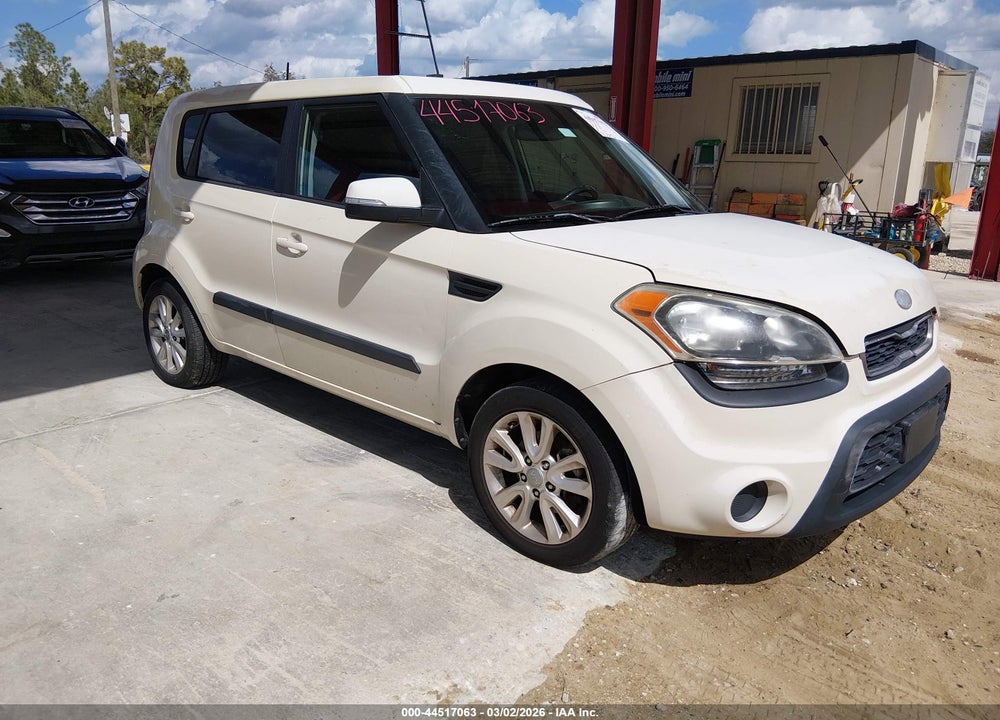 2013 KIA SOUL + VIN: KNDJT2A66D7580975