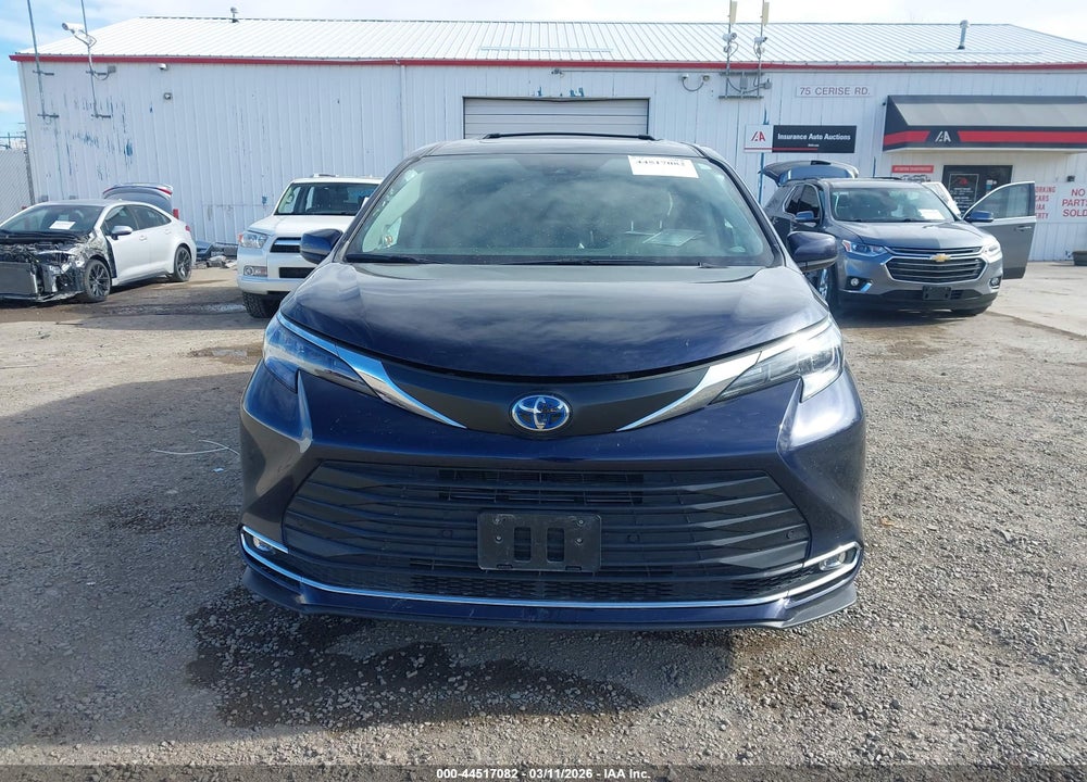 2024 TOYOTA SIENNA XLE VIN: 5TDJSKFC7RS142559