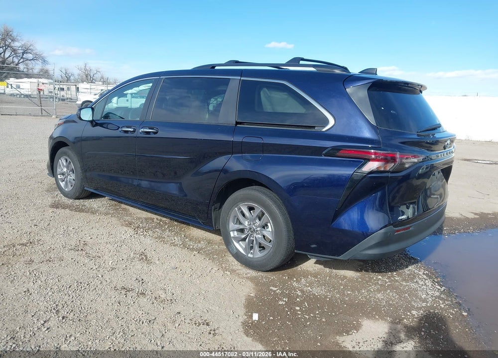 2024 TOYOTA SIENNA XLE VIN: 5TDJSKFC7RS142559