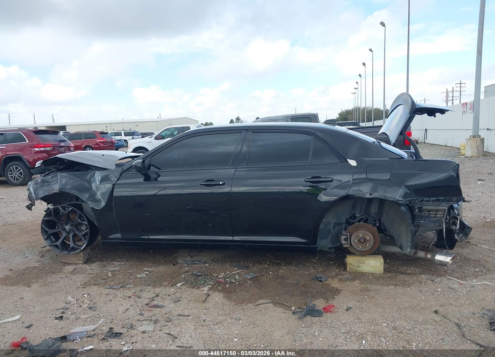 2019 CHRYSLER 300 300S VIN: 2C3CCABG8KH686649