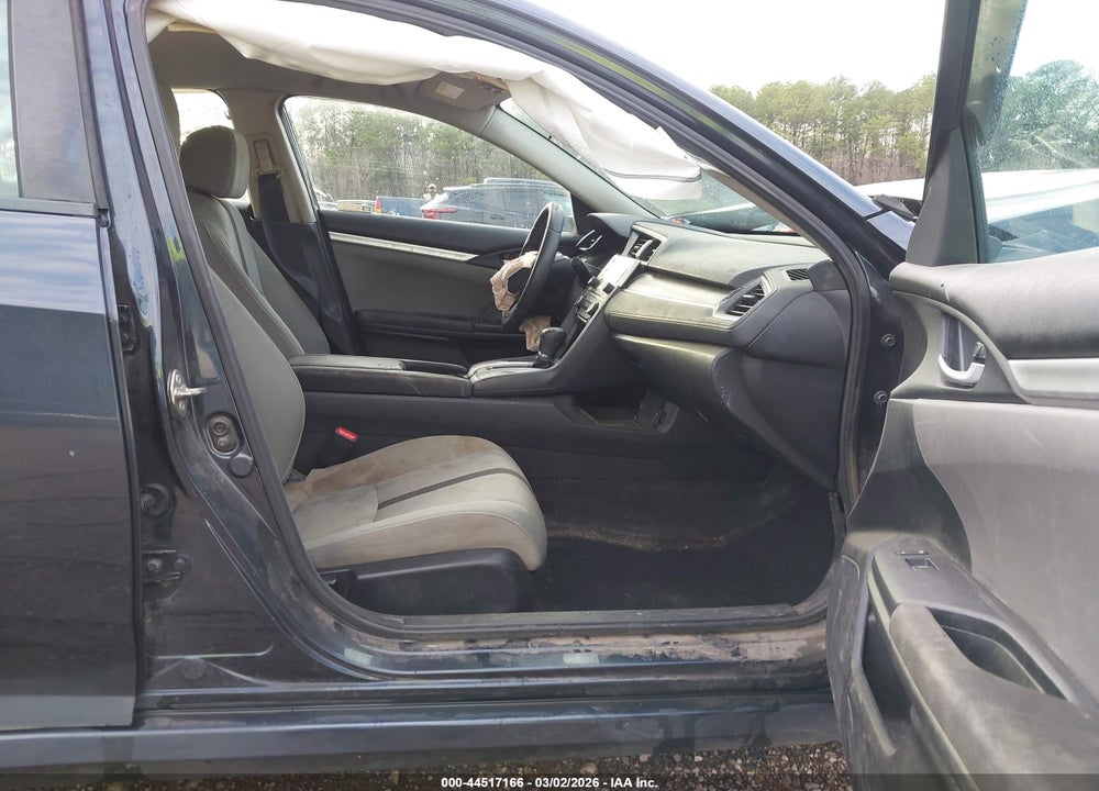 2019 HONDA CIVIC LX VIN: 2HGFC2F60KH539372