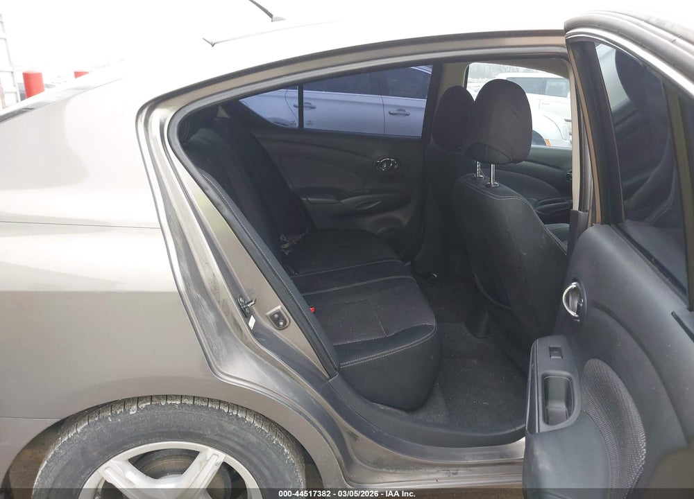 2015 NISSAN VERSA 1.6 SV VIN: 3N1CN7AP6FL884561
