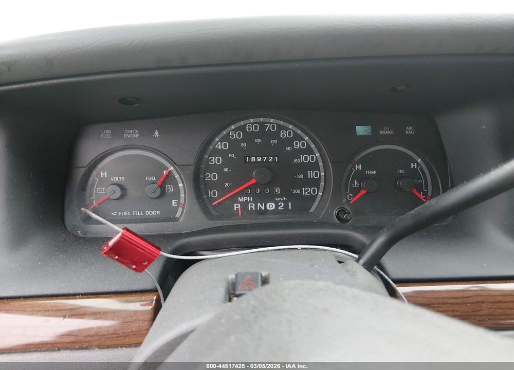 2003 FORD CROWN VICTORIA LX VIN: 2FAFP74W93X188588