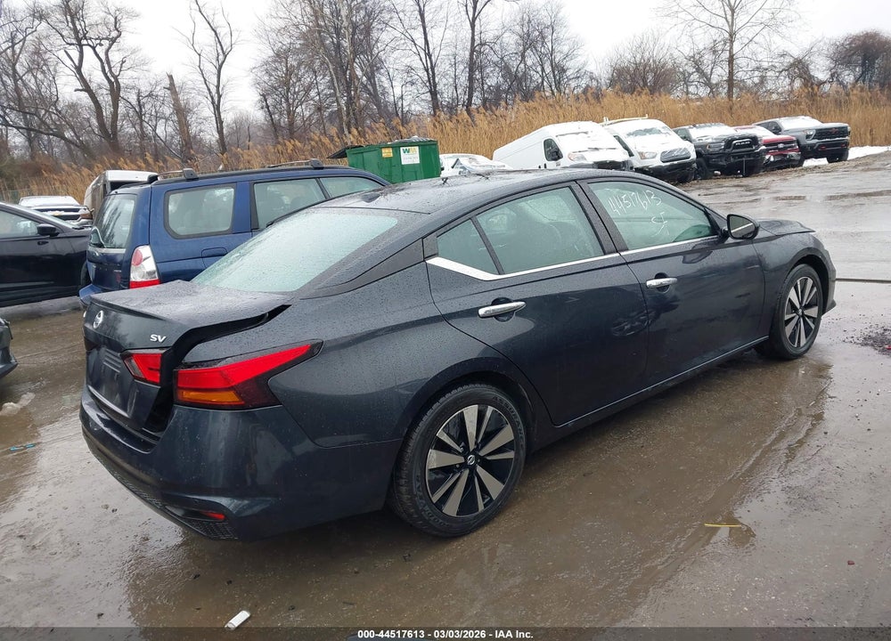 2022 NISSAN ALTIMA SV FWD VIN: 1N4BL4DV4NN393966