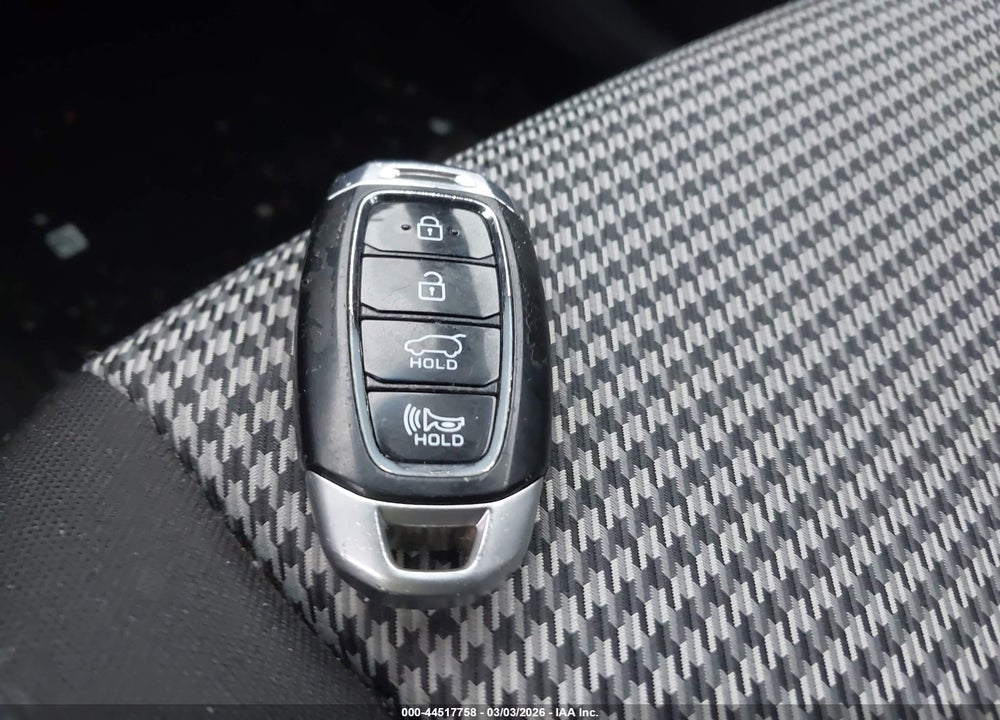 2018 HYUNDAI KONA SEL VIN: KM8K22AA0JU115712