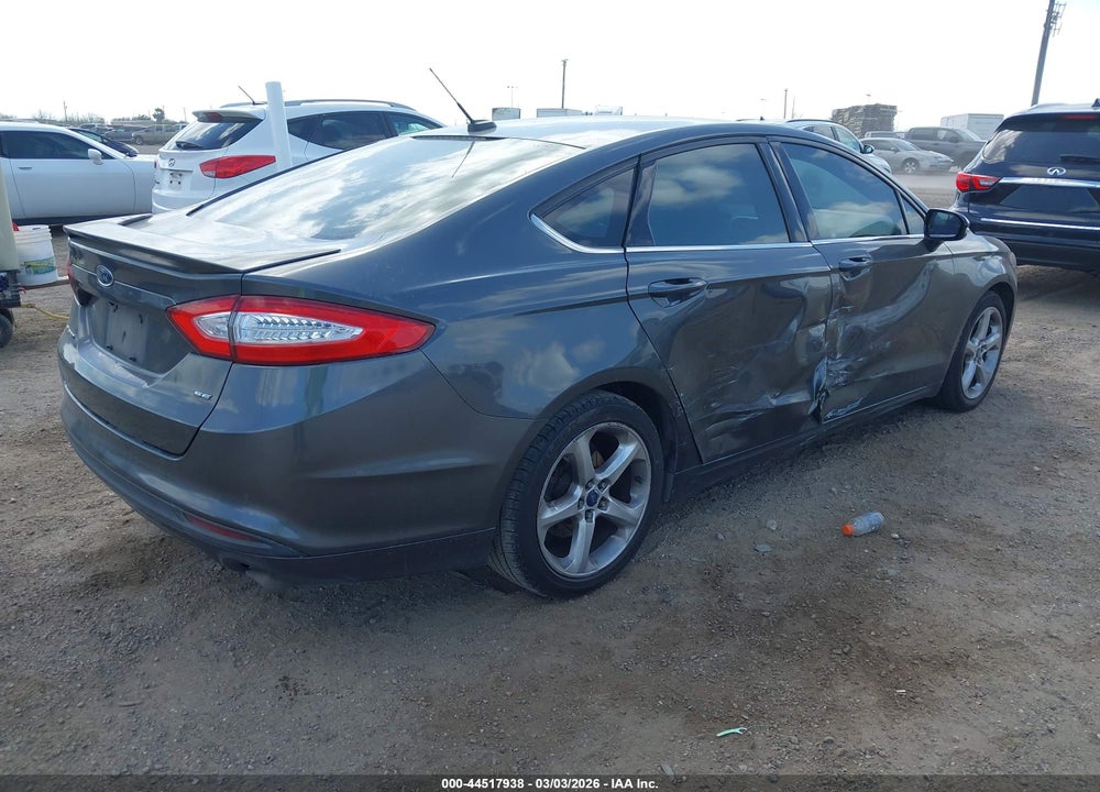 2015 FORD FUSION SE VIN: 3FA6P0H74FR205505