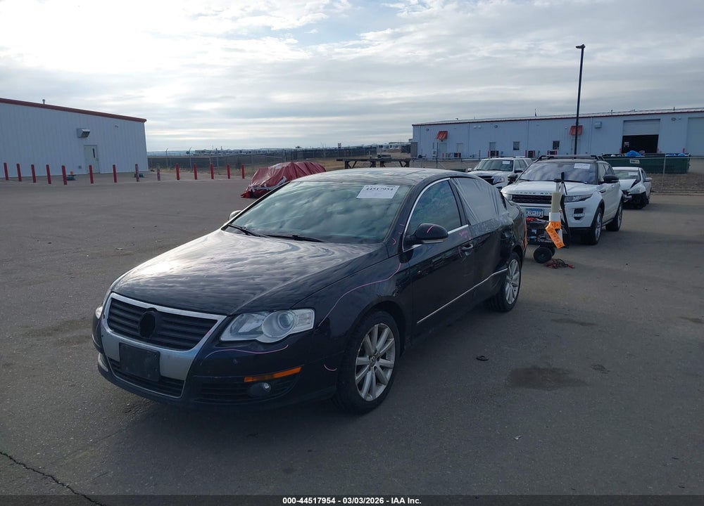2010 VOLKSWAGEN PASSAT KOMFORT VIN: WVWJK7AN7AE075705